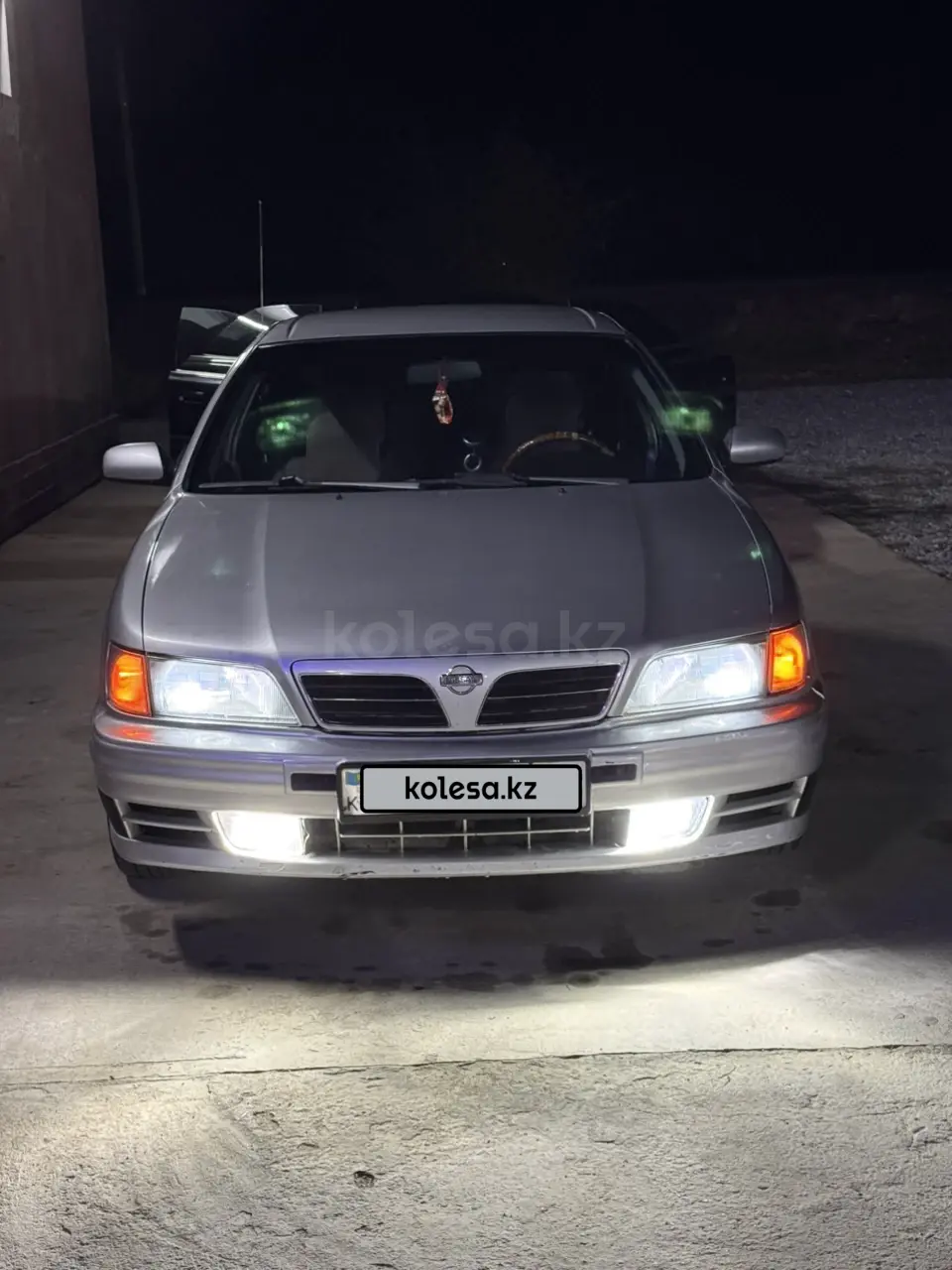 Nissan Maxima, 1999