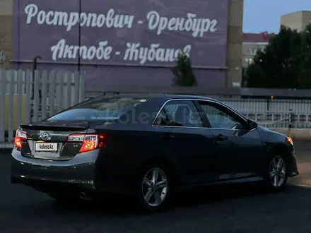 Toyota Camry 2014 года за 6 200 000 тг. в Актобе – фото 14