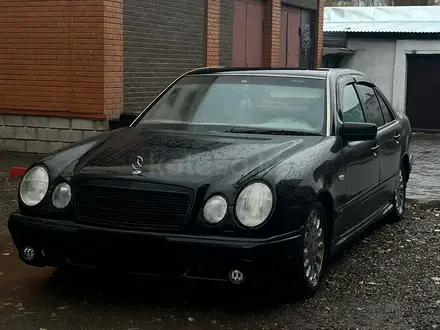 Mercedes-Benz E 280 1996 года за 2 600 000 тг. в Караганда