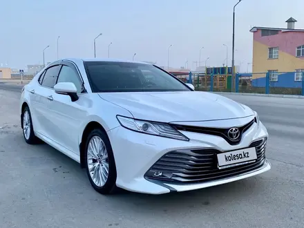 Toyota Camry 2020 года за 15 500 000 тг. в Актау