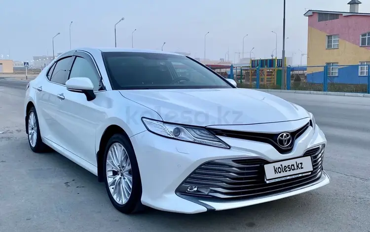 Toyota Camry 2020 года за 15 500 000 тг. в Актау