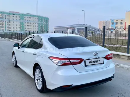 Toyota Camry 2020 года за 15 500 000 тг. в Актау – фото 5