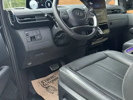 Hyundai Staria 2023 года за 24 000 000 тг. в Алматы – фото 17