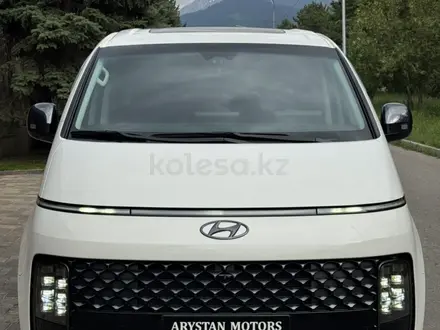 Hyundai Staria 2023 года за 24 000 000 тг. в Алматы – фото 46