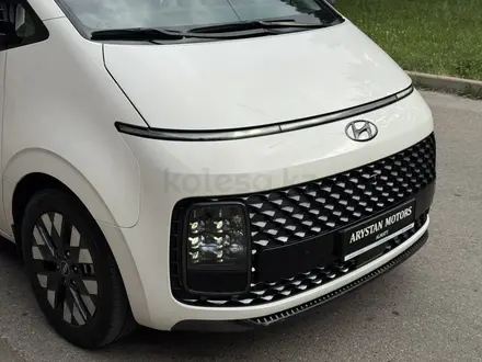 Hyundai Staria 2023 года за 24 000 000 тг. в Алматы – фото 48