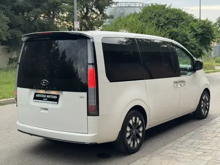 Hyundai Staria 2023 года за 24 000 000 тг. в Алматы – фото 6