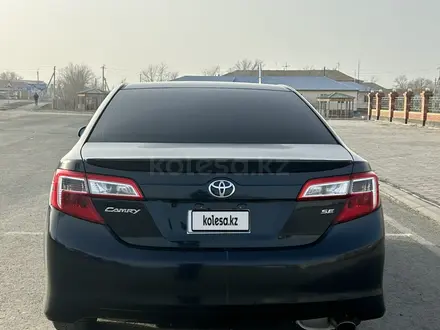 Toyota Camry 2013 года за 5 750 000 тг. в Атырау – фото 2