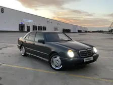 Mercedes-Benz E 230