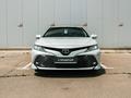 Toyota Camry 2019 года за 14 890 000 тг. в Актау – фото 2