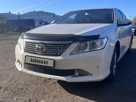 Toyota Camry 2014 года за 8 800 000 тг. в Костанай – фото 2