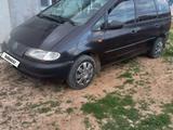 Volkswagen Sharan 1997 года за 2 000 000 тг. в Уральск