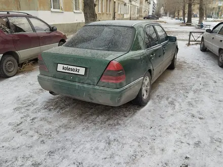 Mercedes-Benz C 180 1995 года за 1 300 000 тг. в Курчатов – фото 2