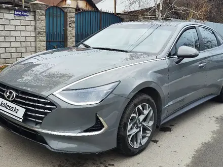 Hyundai Sonata 2022 года за 10 800 000 тг. в Алматы – фото 2