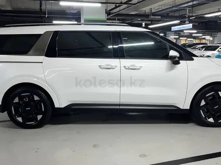 Kia Carnival 2025 года за 23 500 000 тг. в Алматы – фото 2