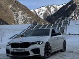 BMW 540 2018 года за 21 800 000 тг. в Алматы – фото 2