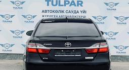 Toyota Camry 2018 года за 13 200 000 тг. в Актау – фото 2