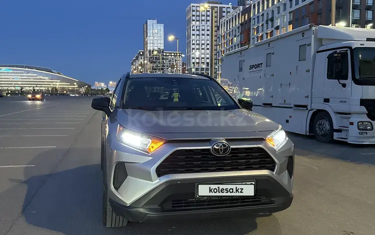 Toyota RAV4 2020 года за 11 500 000 тг. в Караганда