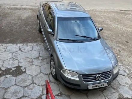 Volkswagen Passat 2002 года за 2 100 000 тг. в Тараз – фото 2