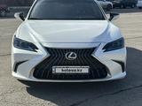 Lexus ES 250 2022 года за 18 999 000 тг. в Караганда – фото 4