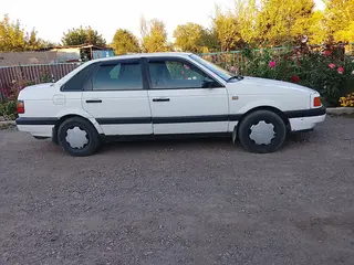 Volkswagen Passat, 1991