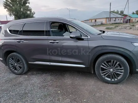 Hyundai Santa Fe 2023 года за 20 500 000 тг. в Семей – фото 2