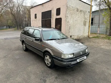 Volkswagen Passat 1993 года за 1 140 000 тг. в Алматы – фото 4