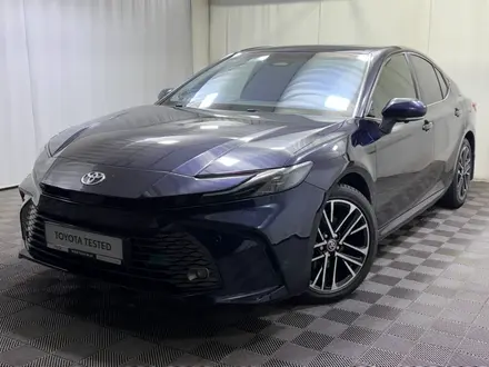 Toyota Camry Luxe 2024 года за 19 600 000 тг. в Алматы