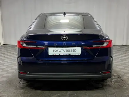 Toyota Camry Luxe 2024 года за 19 600 000 тг. в Алматы – фото 4