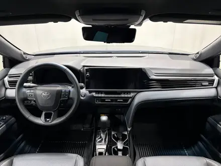 Toyota Camry Luxe 2024 года за 19 600 000 тг. в Алматы – фото 8