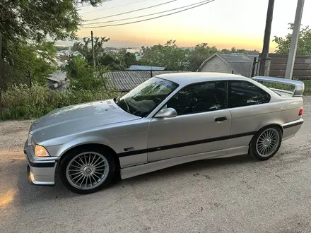 BMW 325 1995 года за 2 900 000 тг. в Алматы – фото 2