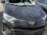 Toyota RAV4 2017 года за 3 000 000 тг. в Уральск