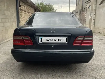 Mercedes-Benz E 240 1998 года за 2 800 000 тг. в Тараз – фото 5