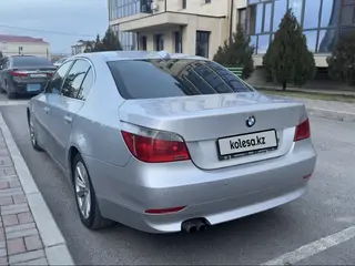 BMW 523