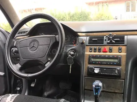 Mercedes-Benz E 280 1998 года за 4 000 000 тг. в Актау – фото 8