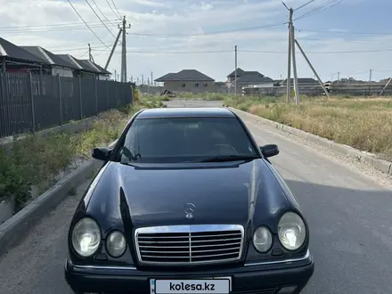 Mercedes-Benz E 280 1998 года за 3 480 000 тг. в Тараз