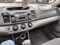 Toyota Camry 2004 годаfor4 500 000 тг. в Алматы – фото 5