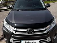 Toyota Highlander 2019 года за 18 000 000 тг. в Алматы