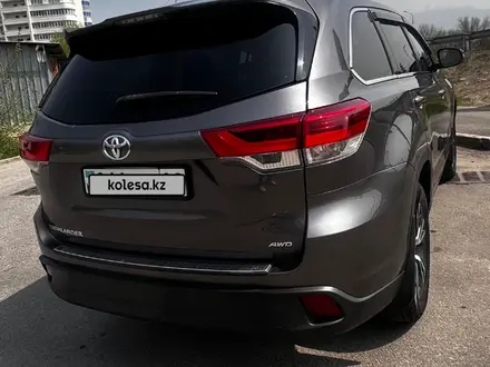 Toyota Highlander 2019 года за 18 000 000 тг. в Алматы – фото 6