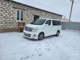 Nissan Elgrand 2002 годаfor7 000 000 тг. в Атырау