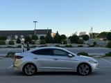 Hyundai Elantra 2017 года за 5 000 000 тг. в Актау – фото 5