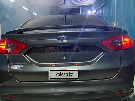 Ford Fusion (North America) 2015 года за 5 000 000 тг. в Атырау – фото 2