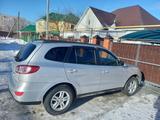 Hyundai Santa Fe 2011 года за 7 200 000 тг. в Уральск – фото 3