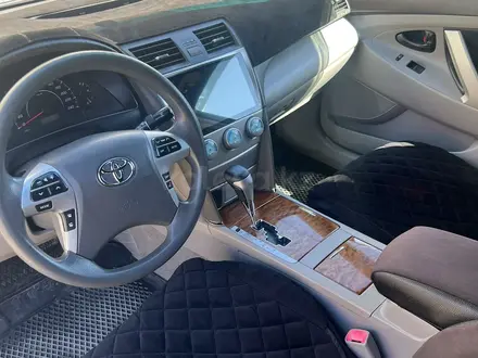 Toyota Camry 2007 года за 5 500 000 тг. в Атырау – фото 2