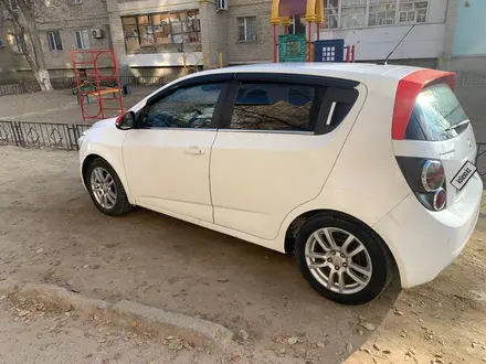 Chevrolet Aveo 2014 года за 3 400 000 тг. в Байконыр