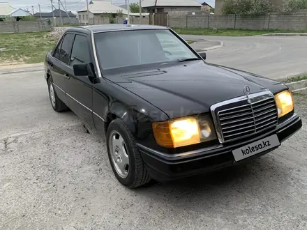 Mercedes-Benz E 230 1991 года за 1 600 000 тг. в Шымкент – фото 3