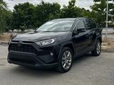 Toyota RAV4 2020 года за 12 000 000 тг. в Актау