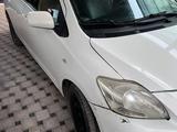 Toyota Yaris 2007 годаfor3 000 000 тг. в Шымкент – фото 4