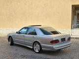 Mercedes-Benz E 320 2000 года за 8 000 000 тг. в Шымкент – фото 2