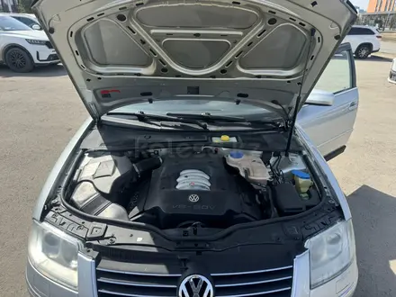 Volkswagen Passat 2002 года за 2 800 000 тг. в Астана – фото 15