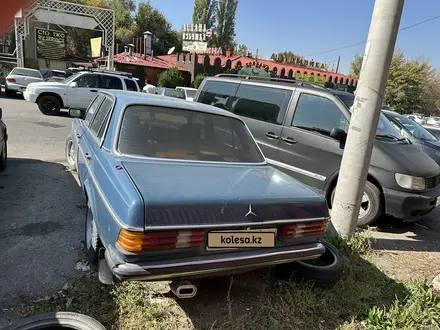 Mercedes-Benz E 250 1981 года за 1 000 000 тг. в Алматы